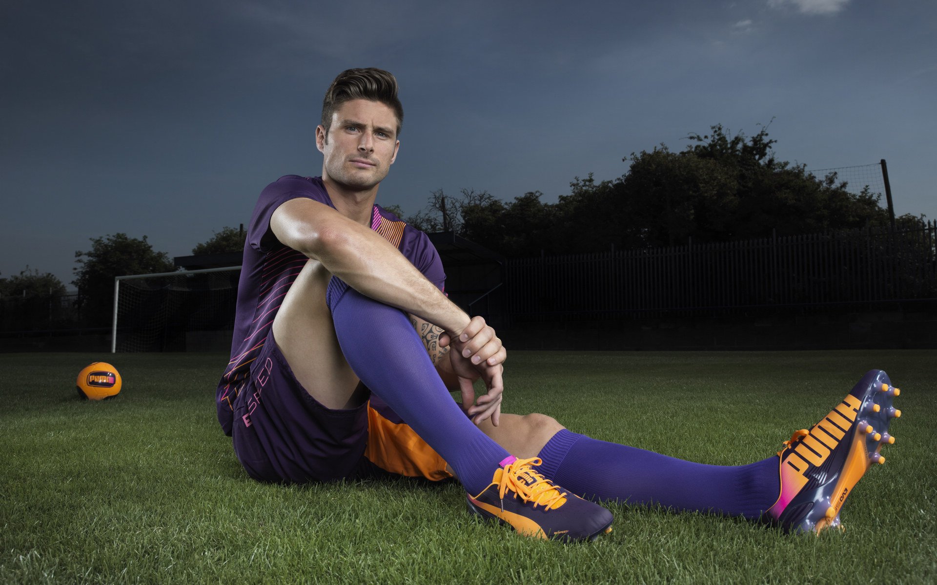 kaiyun登录入口-乔·莫伊：凭借强大的力量和技巧，成为全黑队前锋线的关键人物